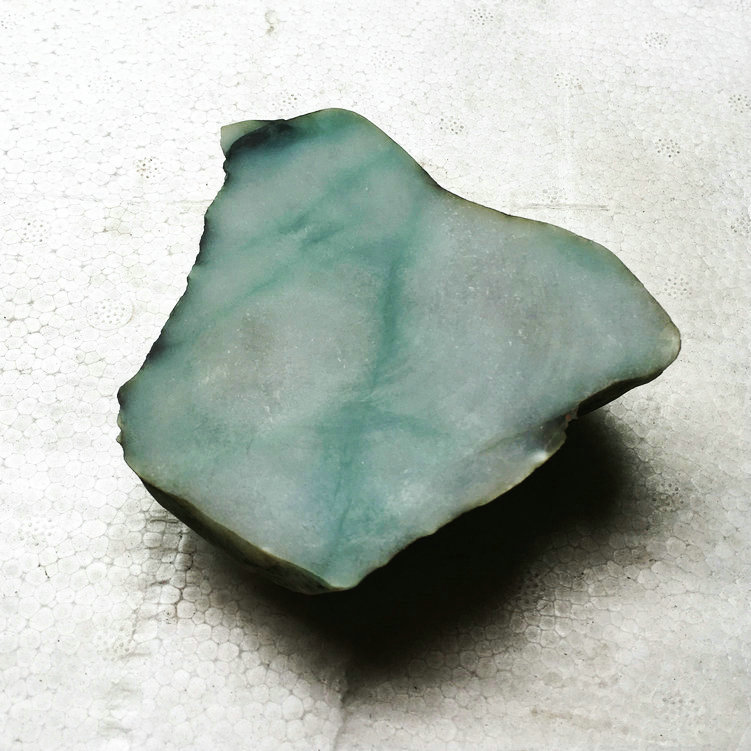 晨虹玉石切割機(jī)，金剛石線切割機(jī)，玉石切割效果