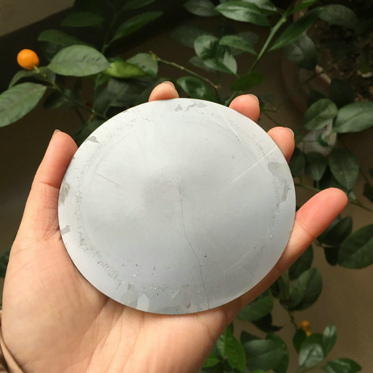 加工實例:泰州晨虹CHSX5620-XW數(shù)控金剛石線雙絲筒機(jī)床切割直徑100mm碳化硅效果