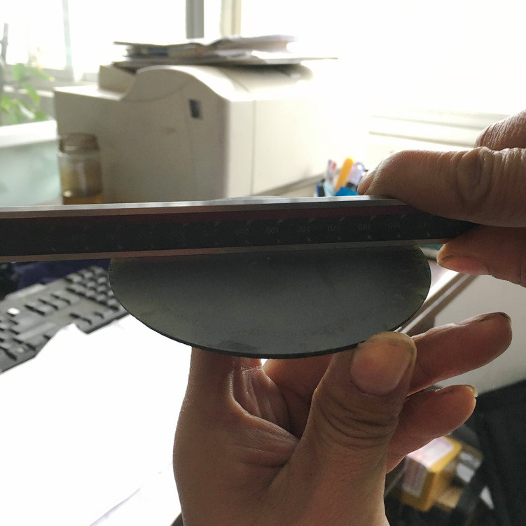 加工實例:泰州晨虹CHSX5620-XW數(shù)控金剛石線雙絲筒機(jī)床切割直徑100mm碳化硅效果